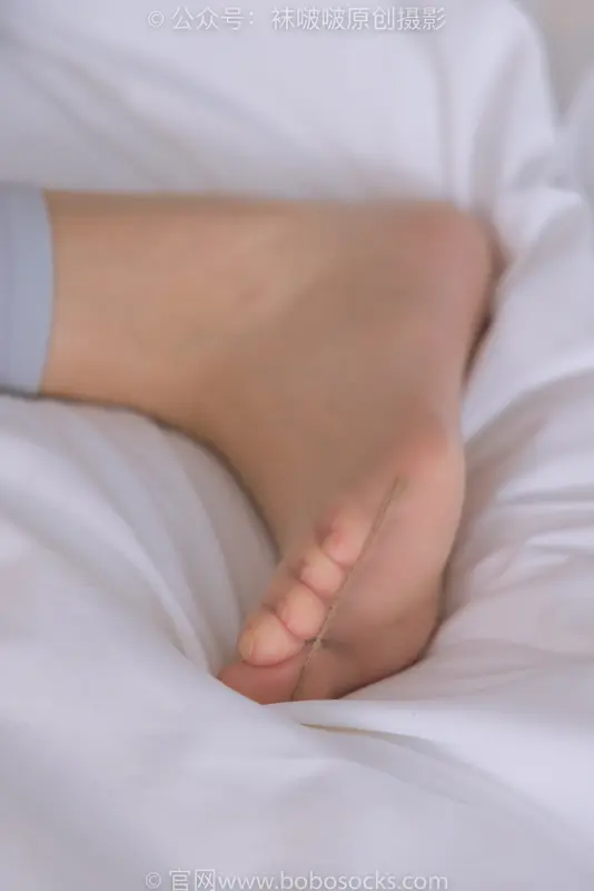 [BoBoSocks袜啵啵]NO.186 小甜豆稚予-瑜伽裤、运动鞋、肉丝（裤里丝:小甜豆油亮脚尖透明款；稚予一双五指袜肉丝，一双普通肉丝脚尖透明款） 9